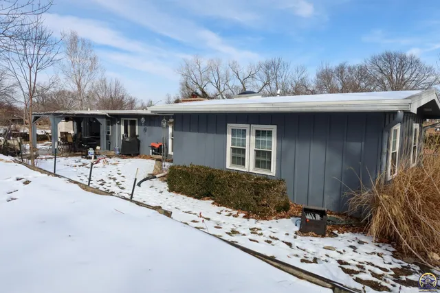 $339,500 | 2021 Morningside Drive, Emporia, KS 66801