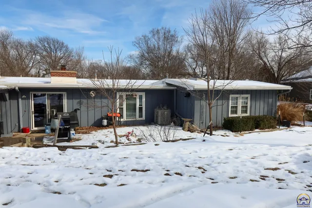 $339,500 | 2021 Morningside Drive, Emporia, KS 66801