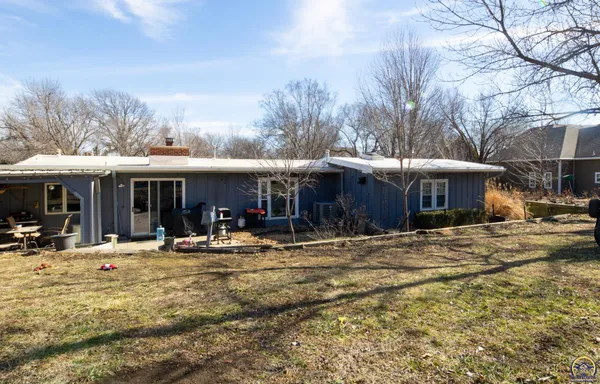 $329,500 | 2021 Morningside Drive, Emporia, KS 66801