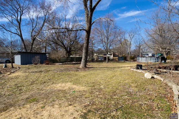 $329,500 | 2021 Morningside Drive, Emporia, KS 66801
