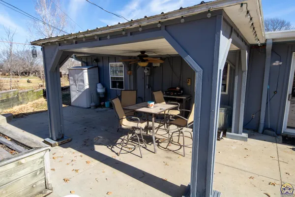 $329,500 | 2021 Morningside Drive, Emporia, KS 66801