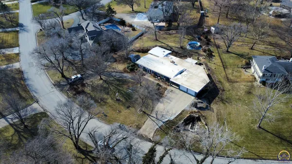 $329,500 | 2021 Morningside Drive, Emporia, KS 66801