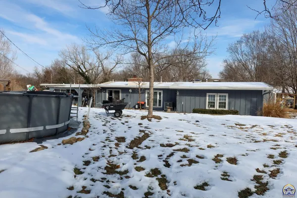 $329,500 | 2021 Morningside Drive, Emporia, KS 66801