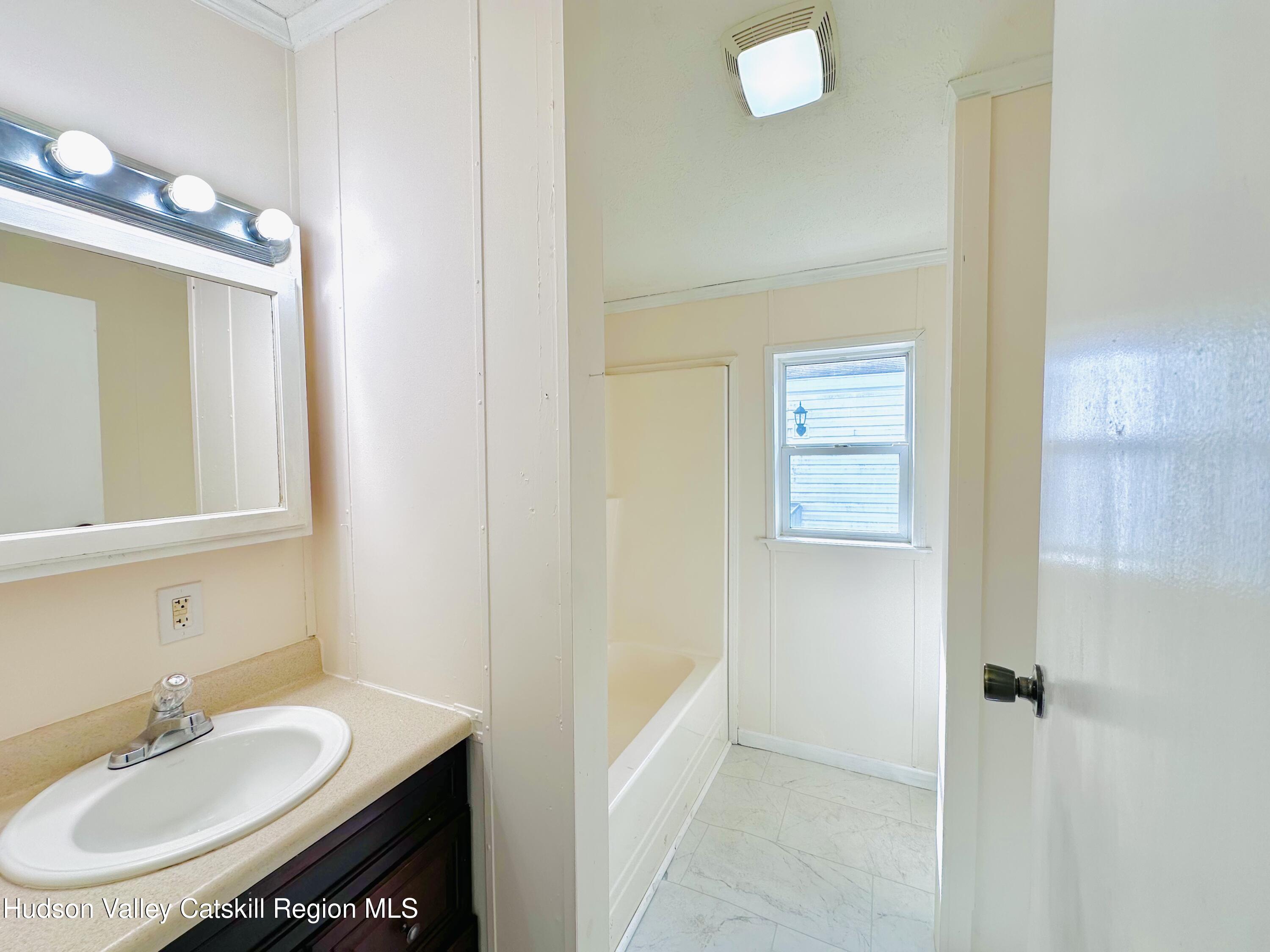 701 Sawkill Road, Unit 6 Kingston, NY 12401 - Photo 13 of 16 IMG_9054
