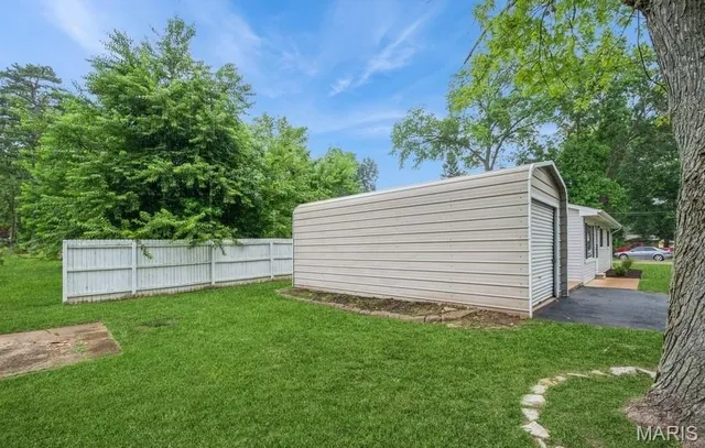 $209,000 | 4 Dixie, Fenton, MO 63026