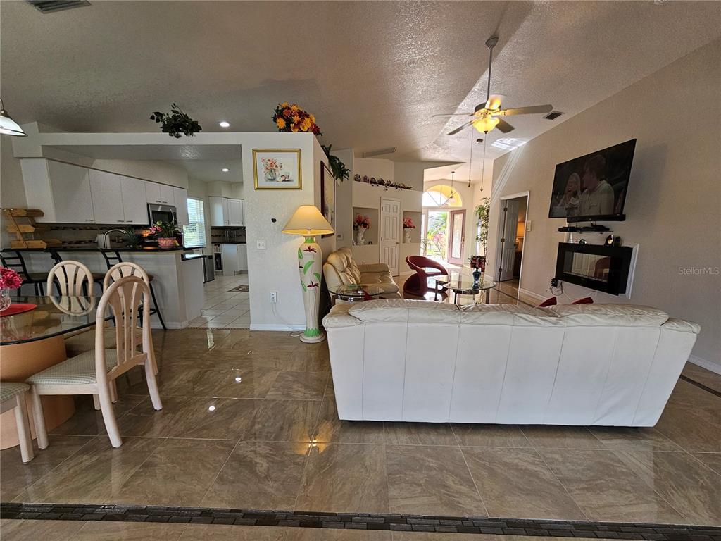 114 Albatross Road Rotonda West, FL 33947 - Photo 7 of 36 Gallery Image 7