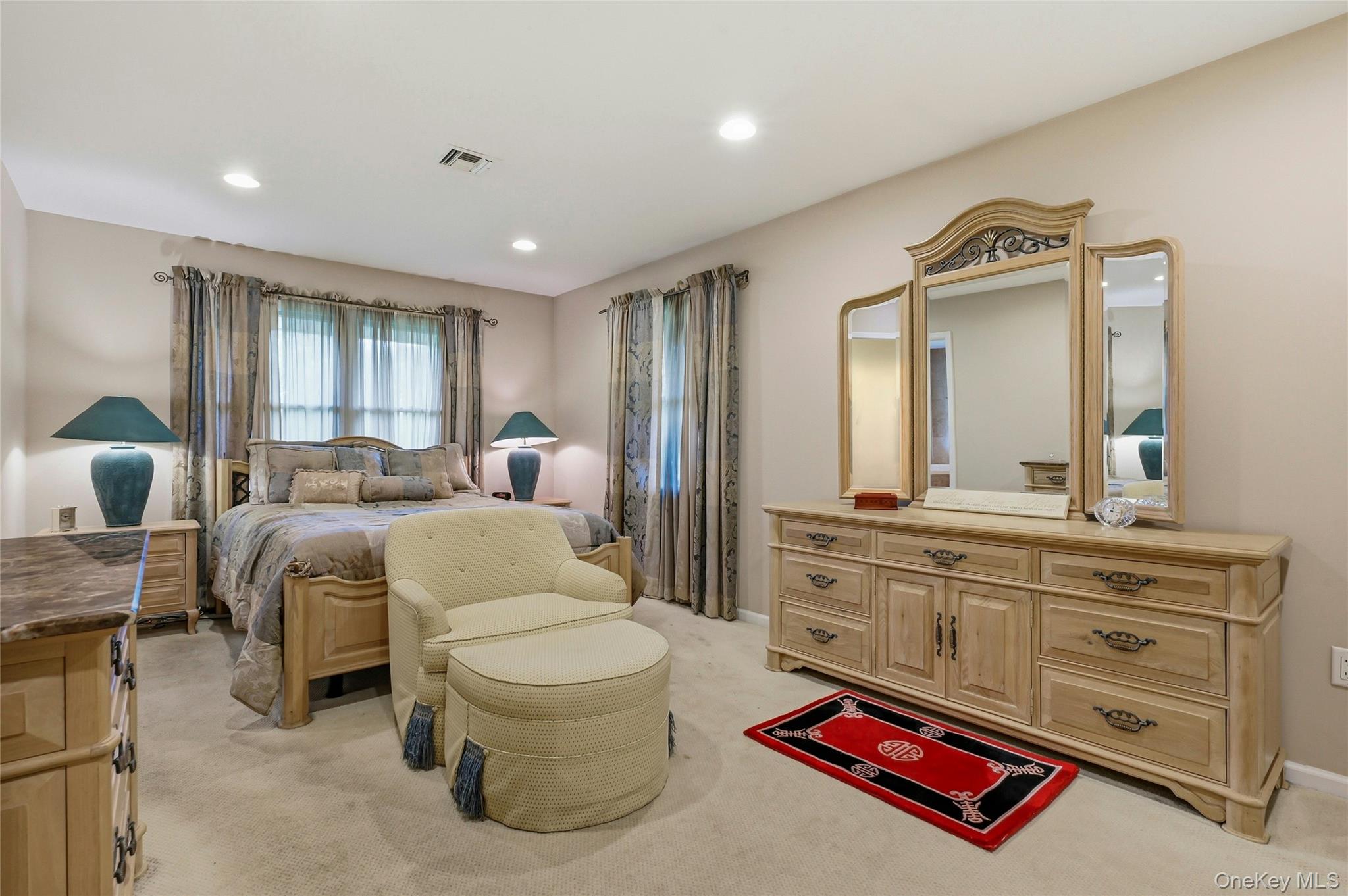 25 Edcris Lane Huntington, NY 11743 - Photo 31 of 40 Primary Bedroom