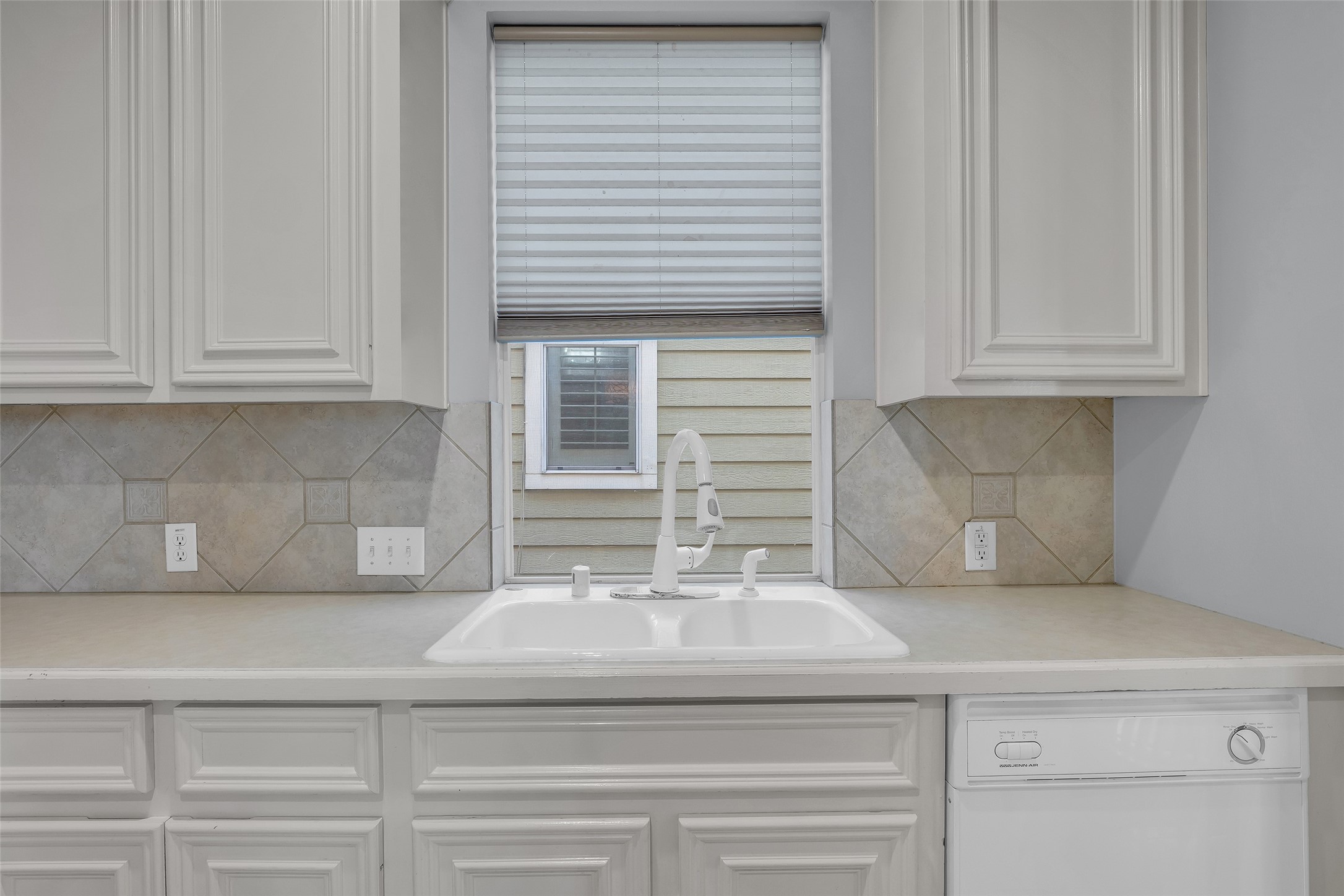 1417 West Webster Street Houston, TX 77006 - Photo 22 of 32