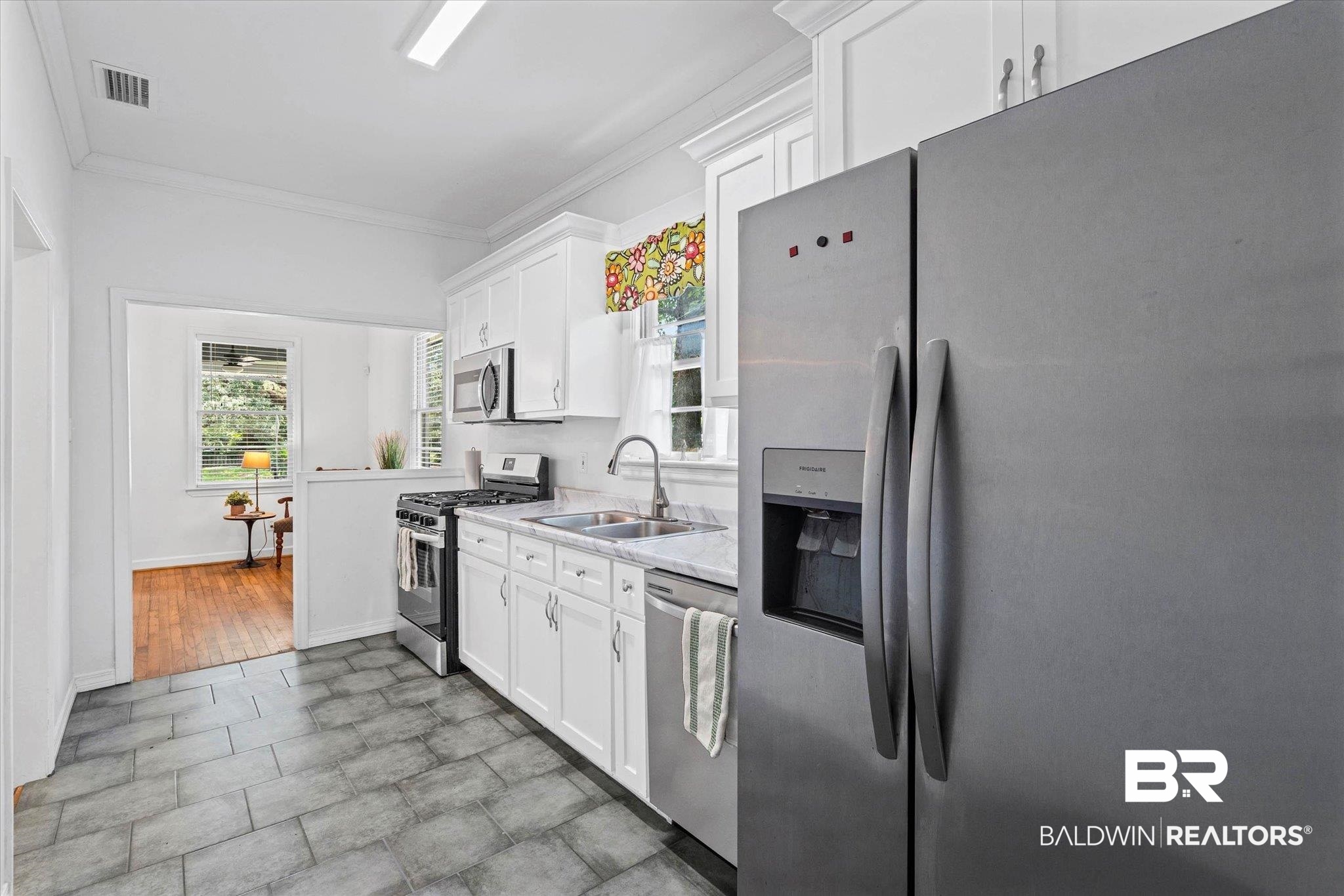 260 Williams Street Mobile, AL 36606 - Photo 8 of 23