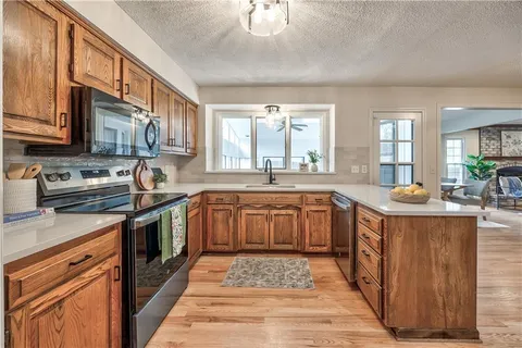 $464,900 | 14509 South Summertree Lane, Olathe, KS 66062