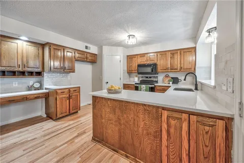 $464,900 | 14509 South Summertree Lane, Olathe, KS 66062