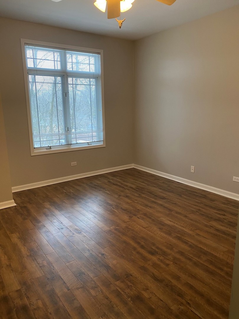 9220 East Prairie Road, Unit 401 Evanston, IL 60203 - Photo 7 of 10