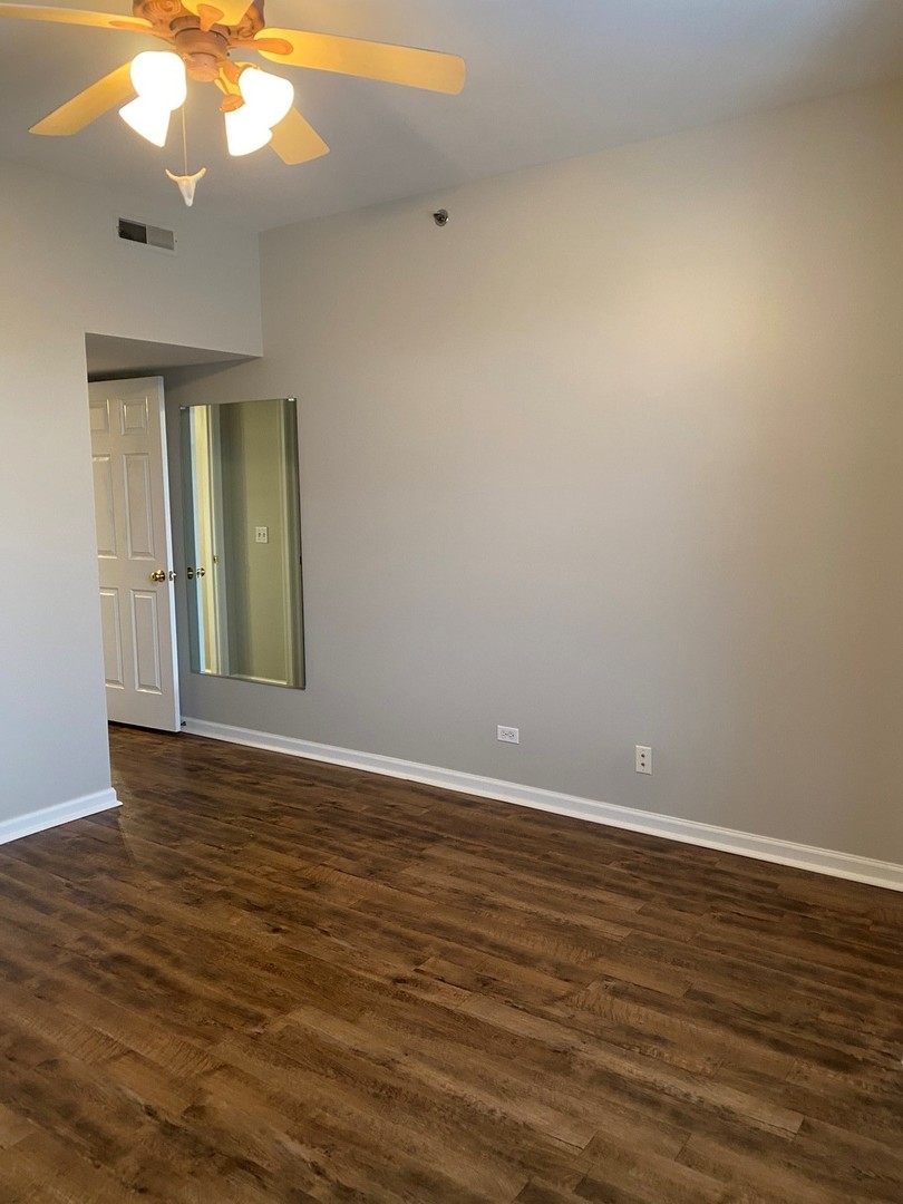 9220 East Prairie Road, Unit 401 Evanston, IL 60203 - Photo 8 of 10