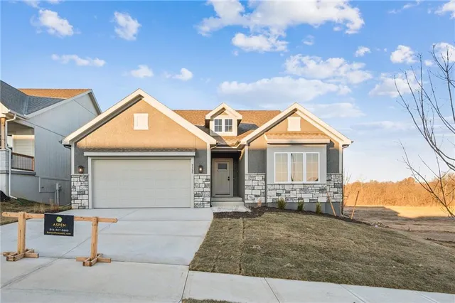$564,950 | 2152 Black Walnut Drive, Liberty, MO 64068