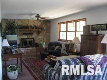 1340 Body Barn Road Anna, IL 62906 - Photo 4 of 17 Gallery Image 4