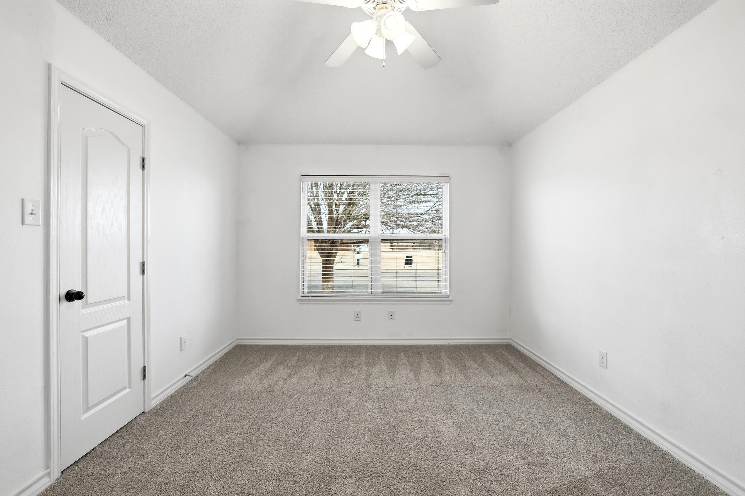 6005 100th Street Lubbock, TX 79424 - Photo 28 of 35 27_img_9470