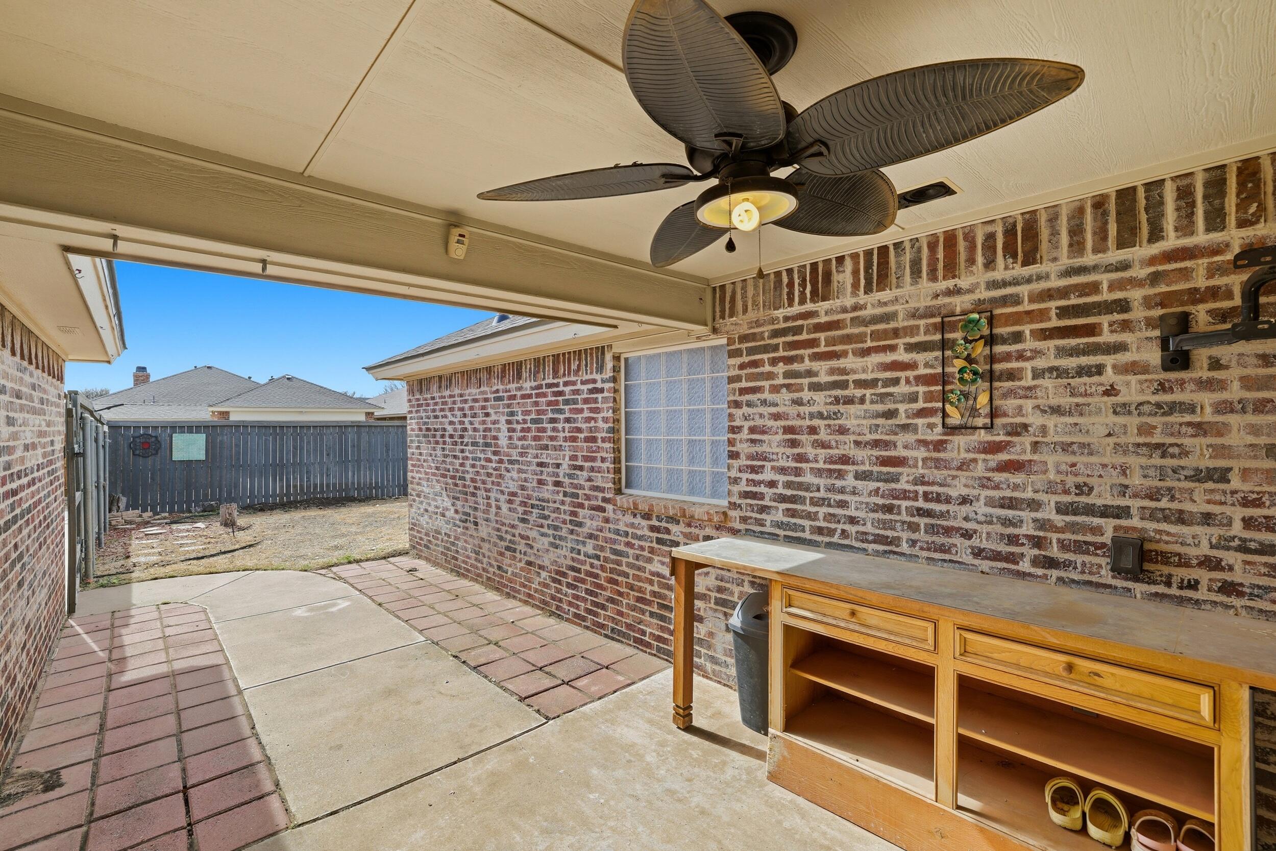 6005 100th Street Lubbock, TX 79424 - Photo 31 of 35 29_6638-3762%3adcim%2f102eosr5%2fimg_955