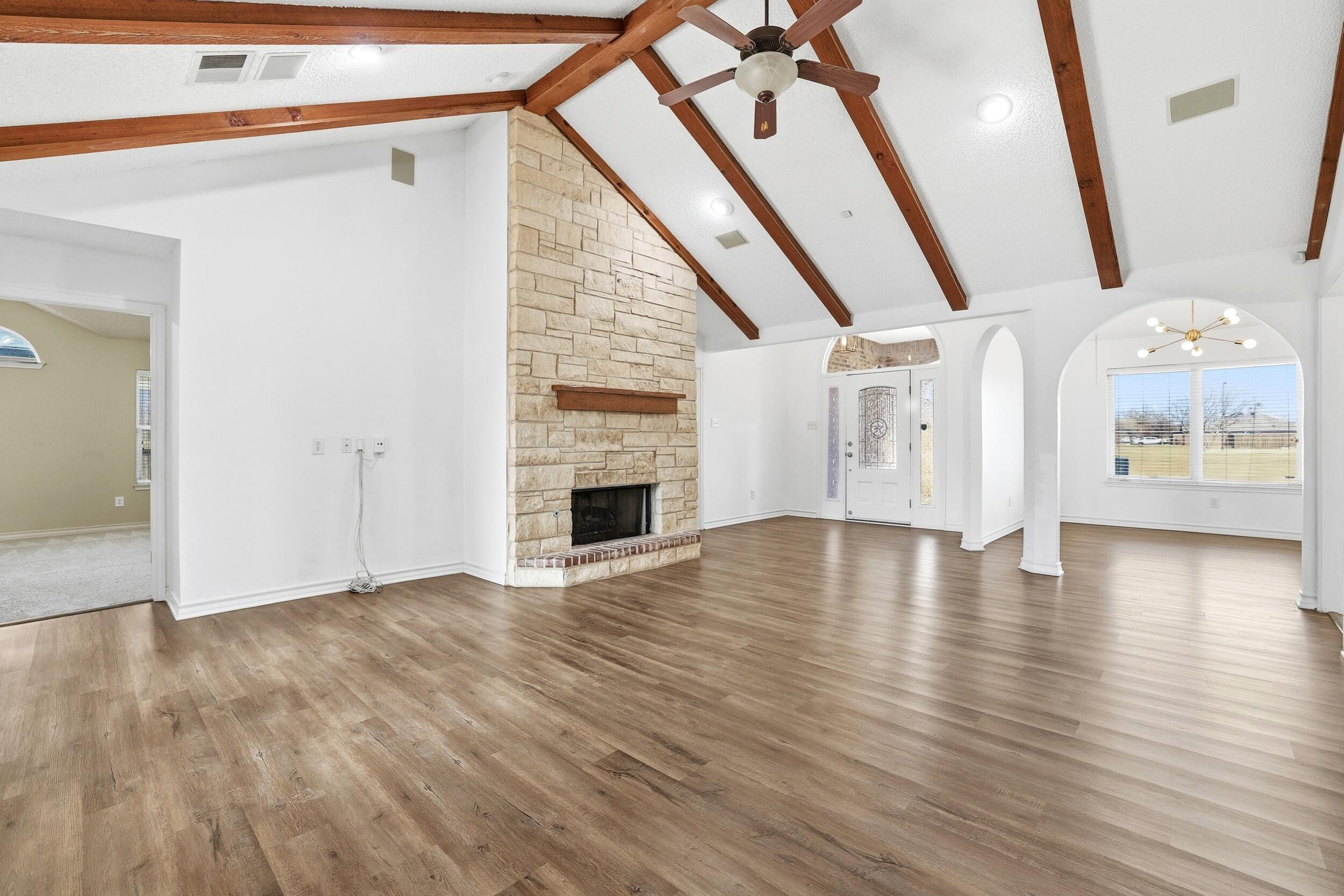 6005 100th Street Lubbock, TX 79424 - Photo 7 of 35 6_img_9370