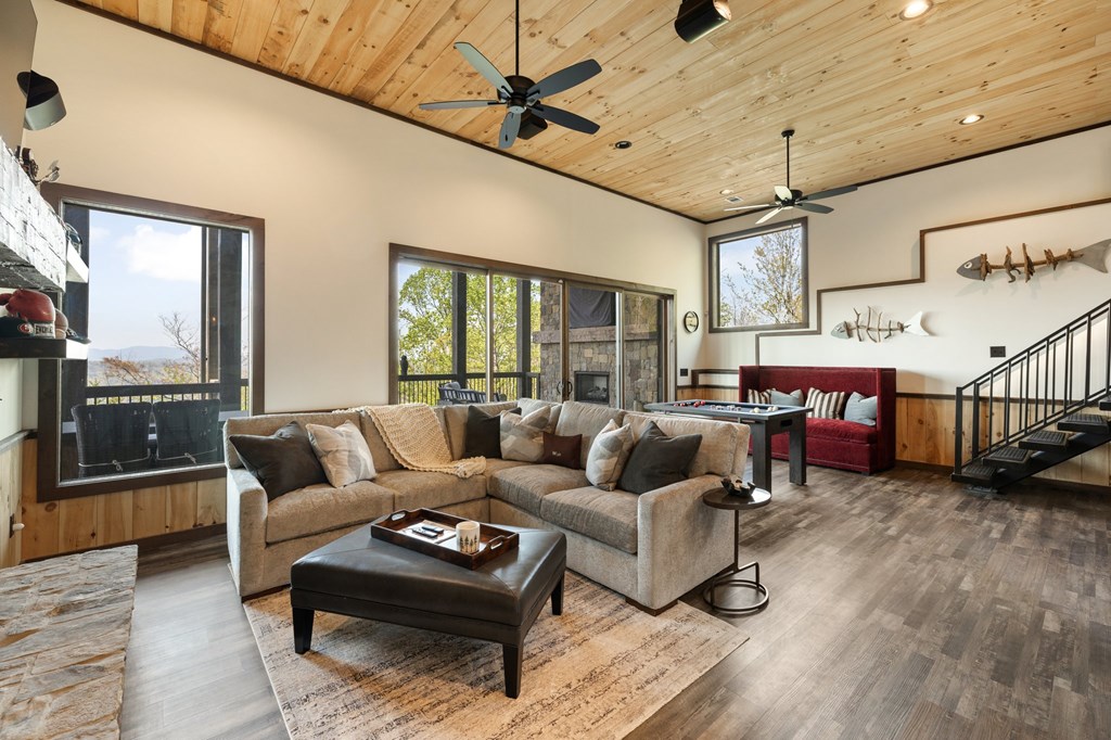 585 Blue Ridge Heights Drive Blue Ridge, GA 30513 - Photo 21 of 75