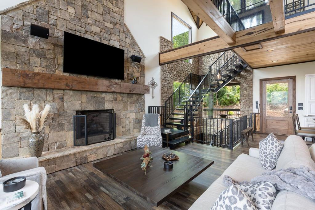 585 Blue Ridge Heights Drive Blue Ridge, GA 30513 - Photo 10 of 75