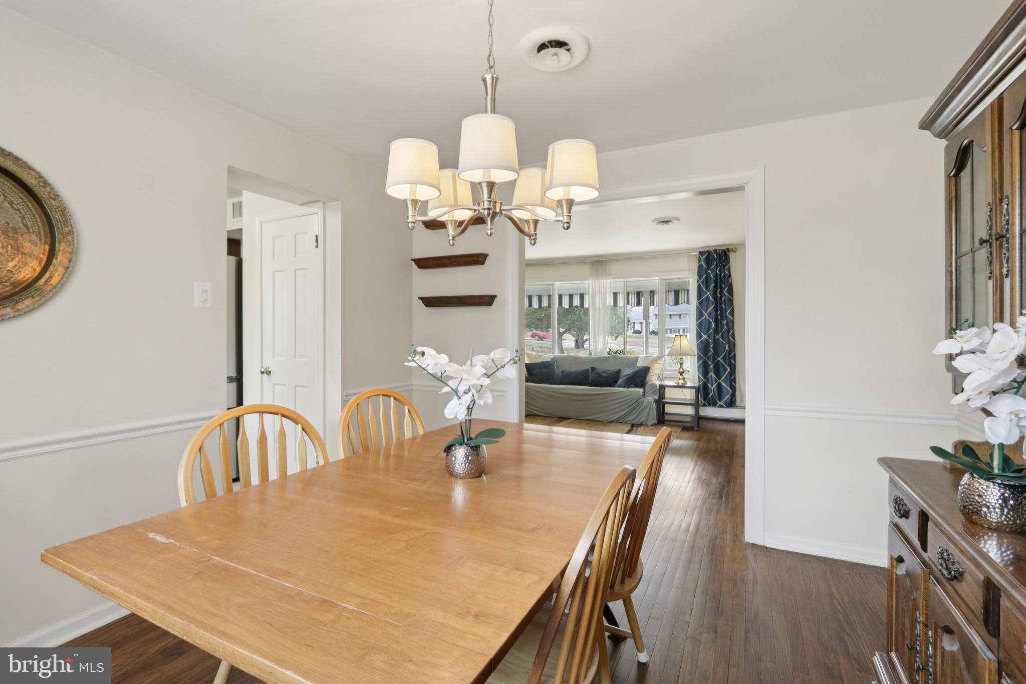980 Bear Tavern Road Titusville, NJ 08560 - Photo 18 of 66 a view of a dining room with furniture and wooden floor