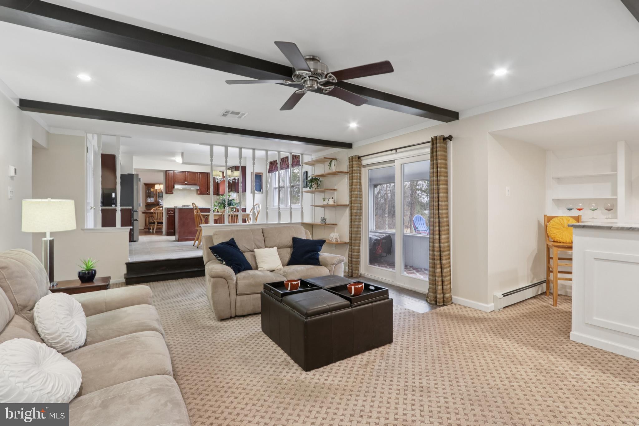 980 Bear Tavern Road Titusville, NJ 08560 - Photo 31 of 66 a living room with furniture