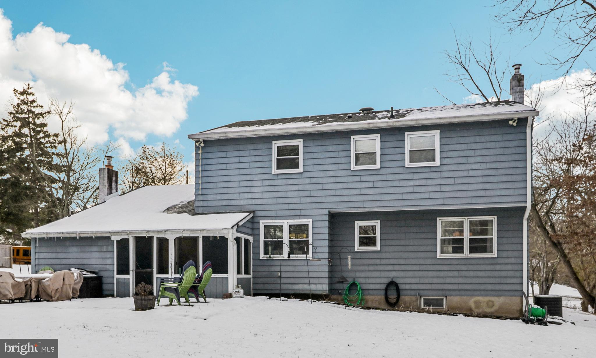980 Bear Tavern Road Titusville, NJ 08560 - Photo 58 of 66 a front view of a house with garden