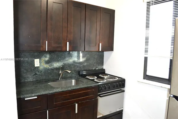 $1,625 | 1035 Southwest 4th Street, Unit 2, Miami, FL 33130