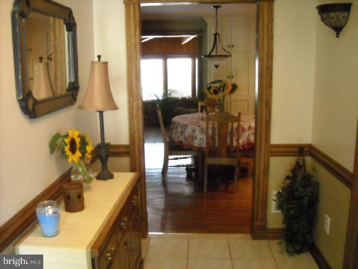 202 Shenandoah Road Cinnaminson, NJ 08077 - Photo 6 of 13 Foyer