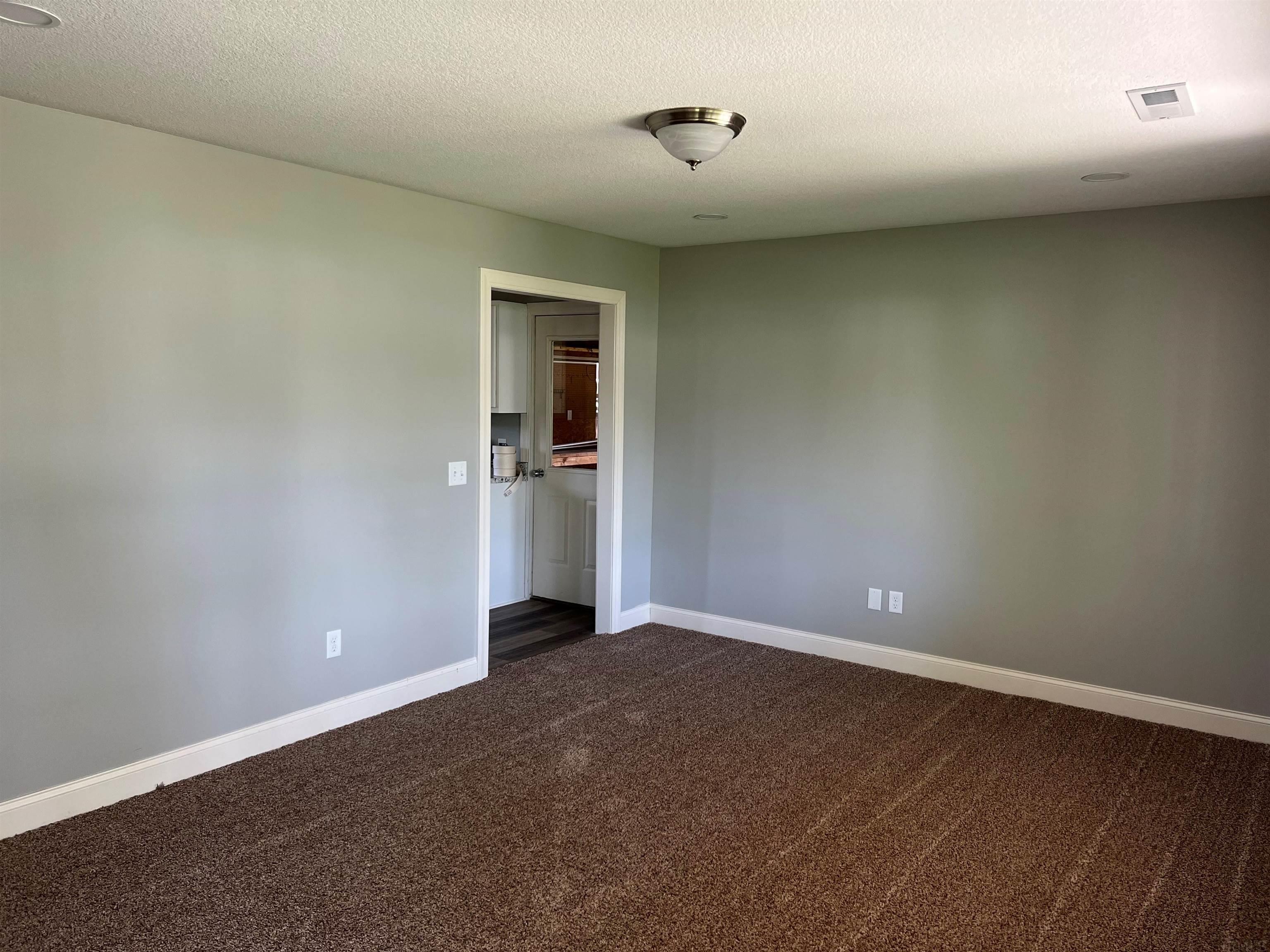 252 Park Place Decatur, IN 46733 - Photo 6 of 22
