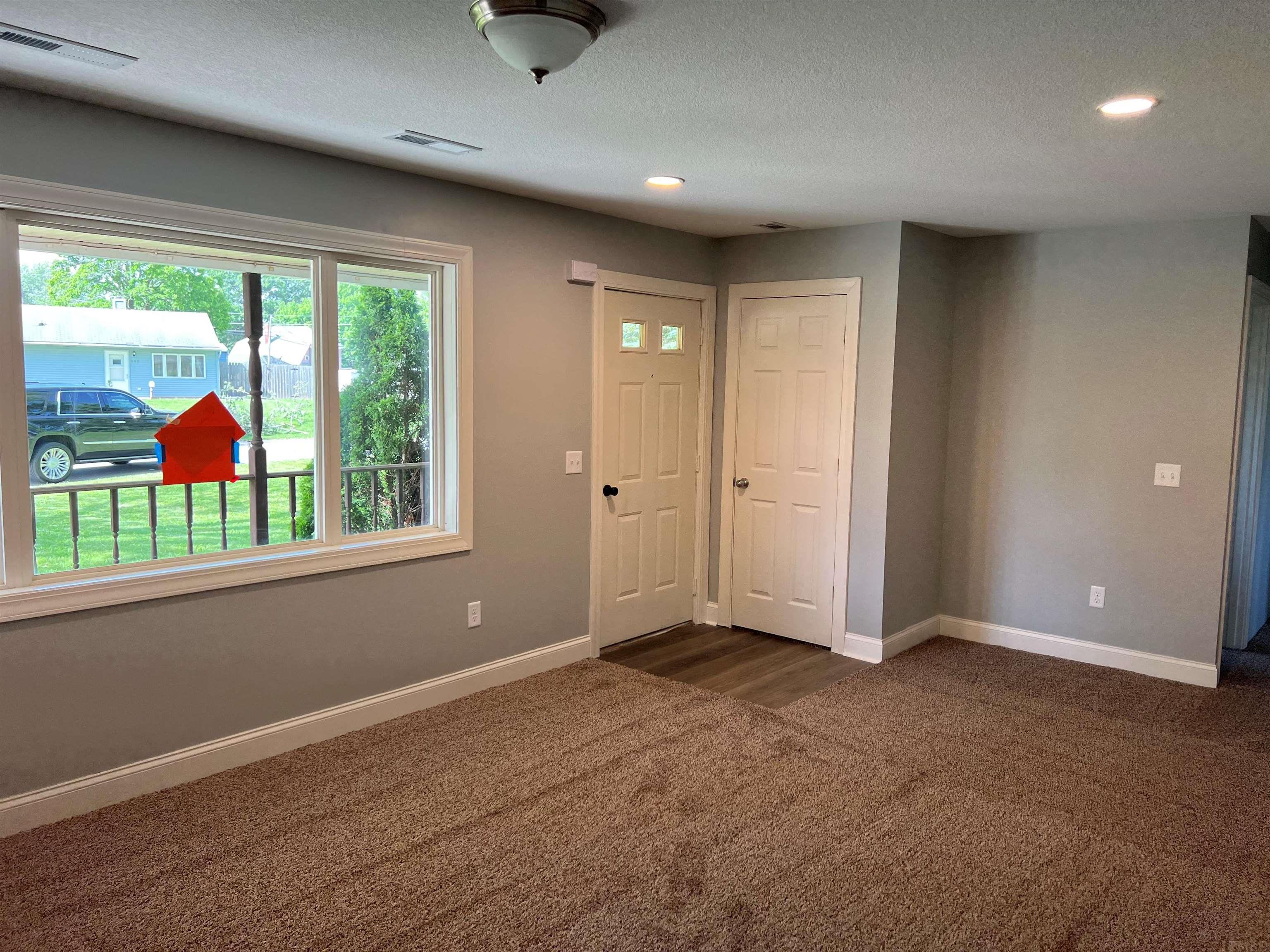 252 Park Place Decatur, IN 46733 - Photo 8 of 22