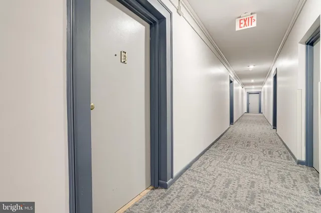 $2,400 | 3515 Washington Boulevard, Unit 415, Arlington, VA 22201