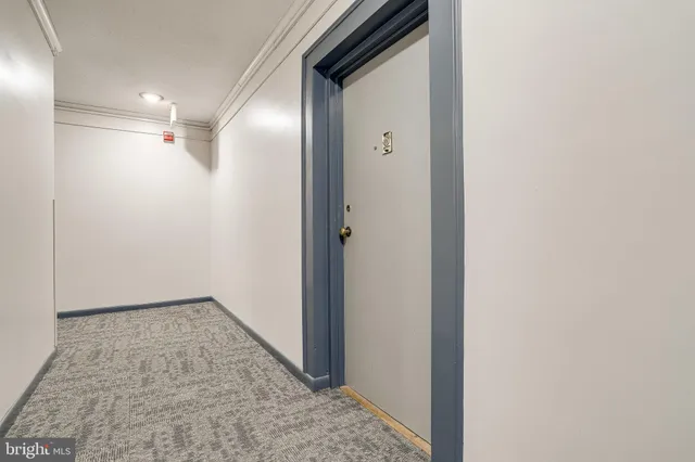 $2,400 | 3515 Washington Boulevard, Unit 415, Arlington, VA 22201