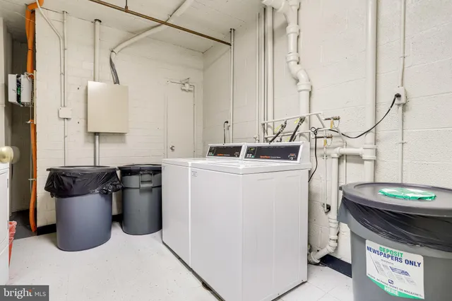 $2,400 | 3515 Washington Boulevard, Unit 415, Arlington, VA 22201