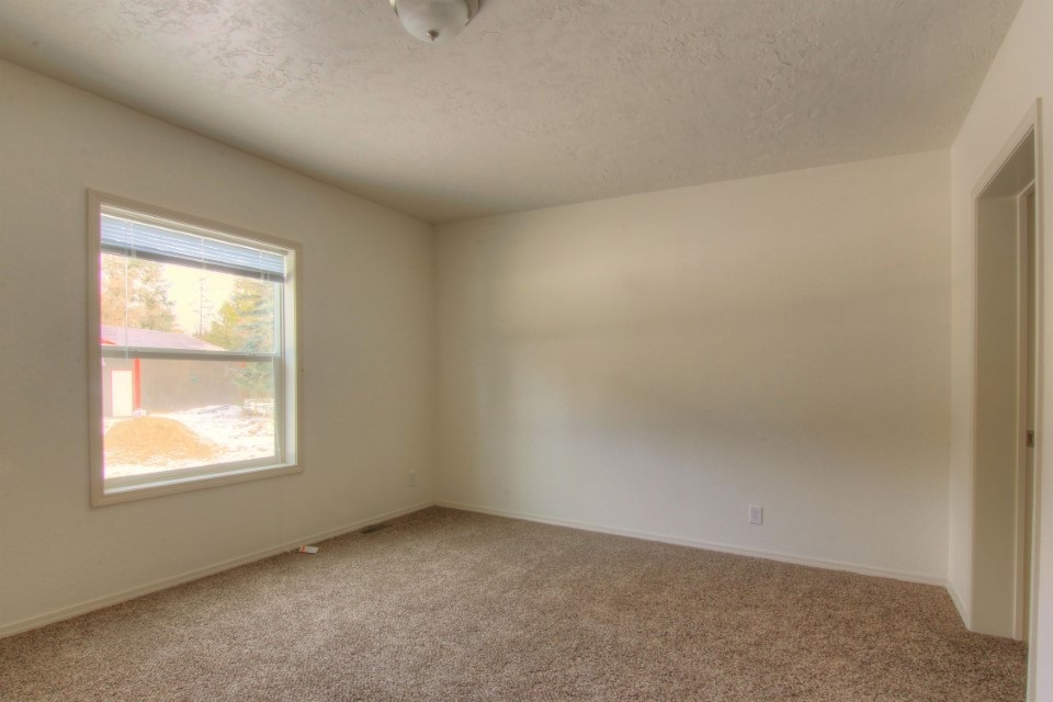 35307 North Dunn Road Chattaroy, WA 99003 - Photo 17 of 20 Gallery Image 17