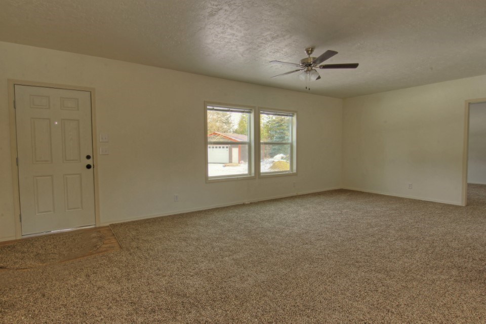 35307 North Dunn Road Chattaroy, WA 99003 - Photo 5 of 20 Gallery Image 5