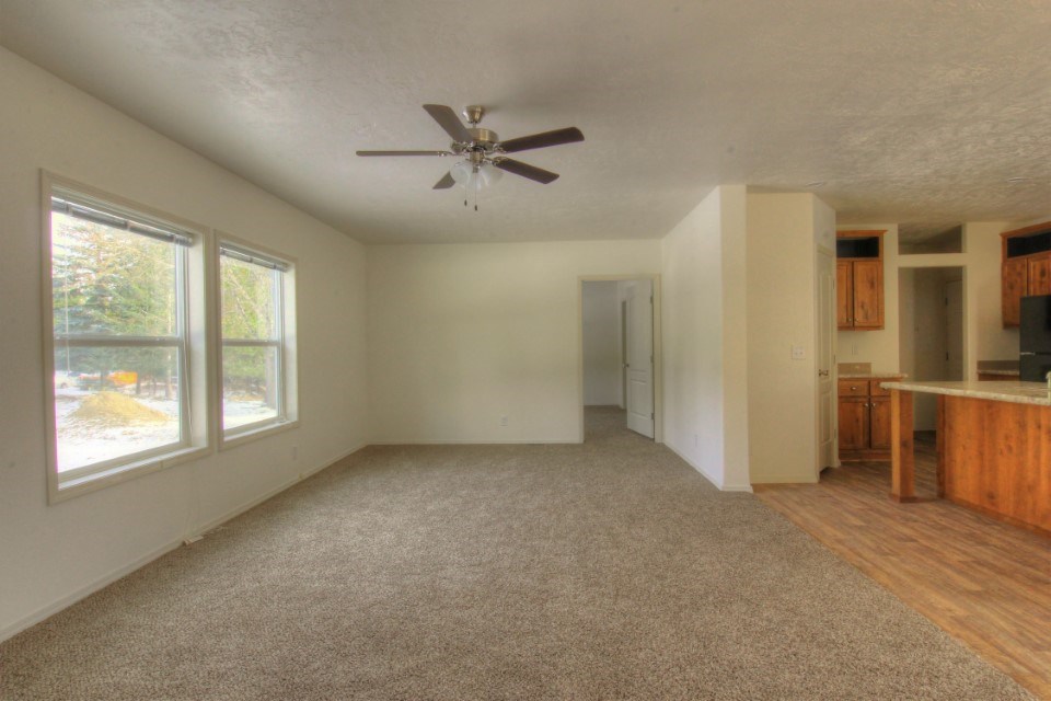 35307 North Dunn Road Chattaroy, WA 99003 - Photo 6 of 20 Gallery Image 6