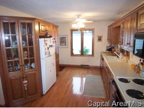 2000 Sauk Drive Springfield, IL 62702 - Photo 4 of 10