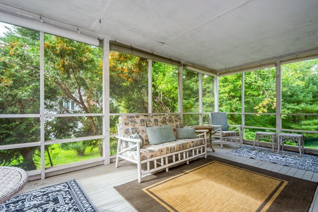 61 Colonial Road Medfield, MA 02052 - Photo 8 of 29 Gallery Image 8