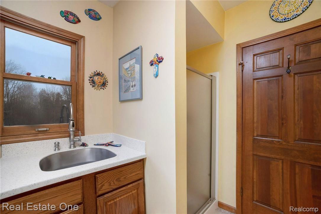 3510 Landview Drive Rochester, MI 48306 - Photo 20 of 50 DSC_6674.jpg