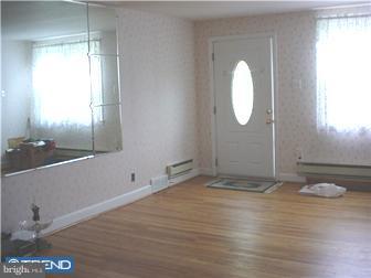 31 East Lynbrook Road Darby, PA 19023 - Photo 2 of 8 Gallery Image 2