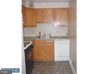 31 East Lynbrook Road Darby, PA 19023 - Photo 5 of 8 Gallery Image 5