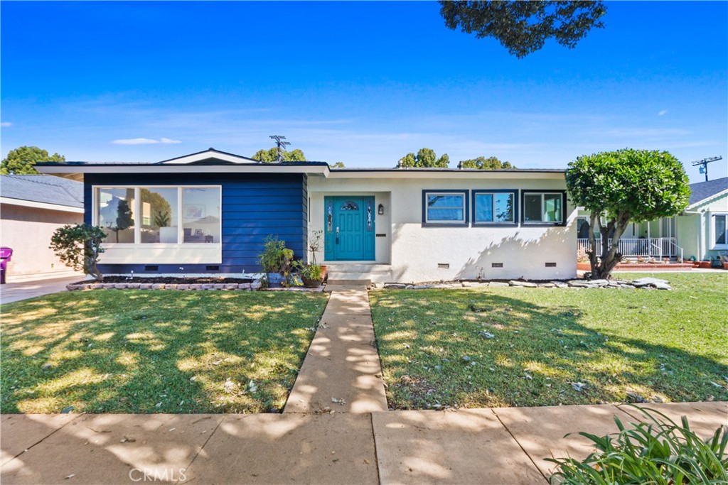 6815 East Monlaco Road Long Beach, CA 90808 - Photo 1 of 1 Gallery Image 1