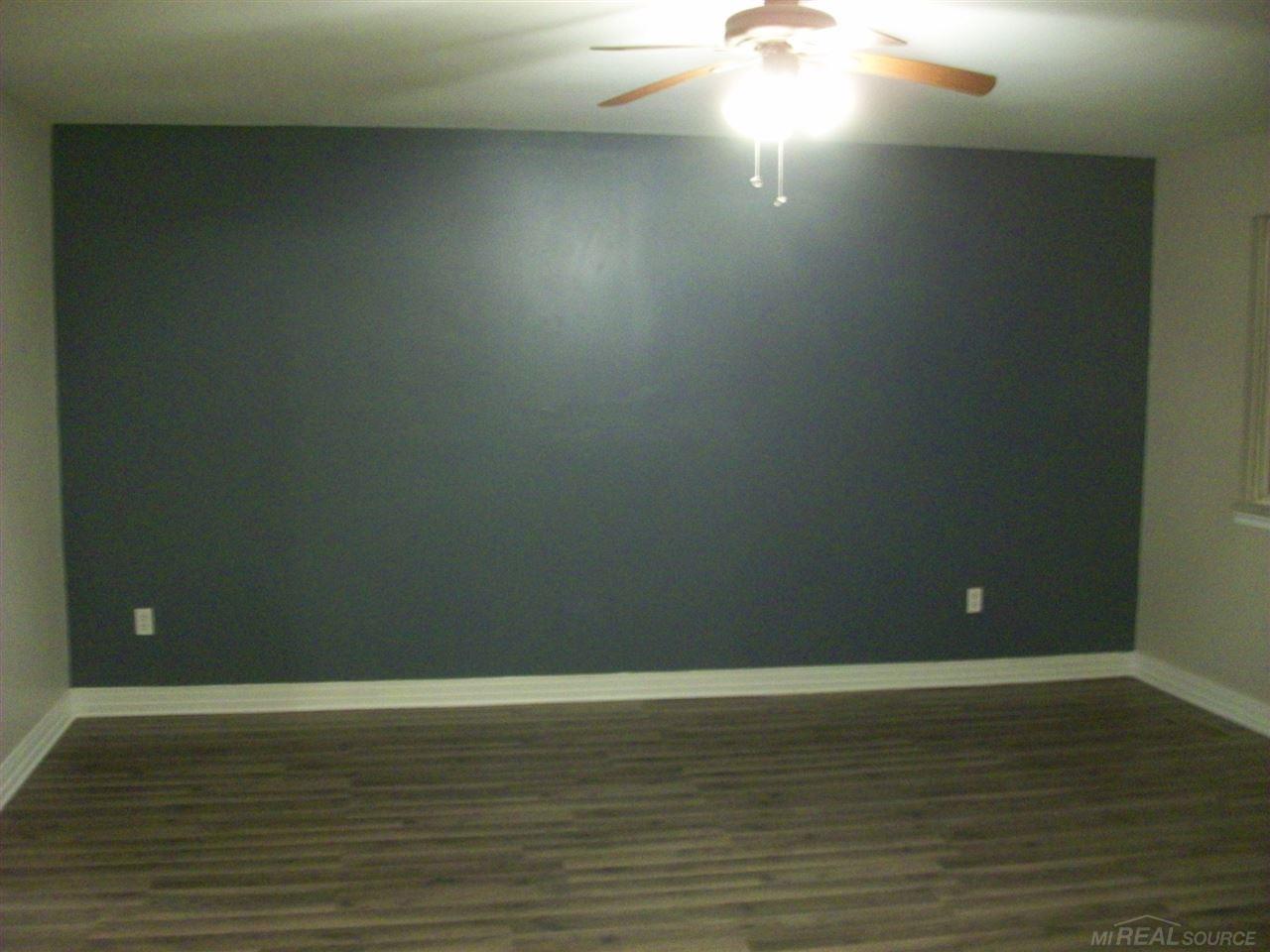 2627 Bridget Avenue Rochester Hills, MI 48307 - Photo 6 of 35
