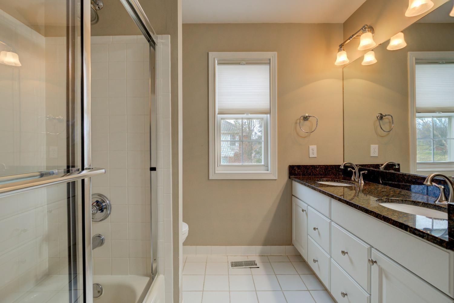 5039 Midfield Road Cincinnati, OH 45244 - Photo 11 of 37 Gallery Image 11