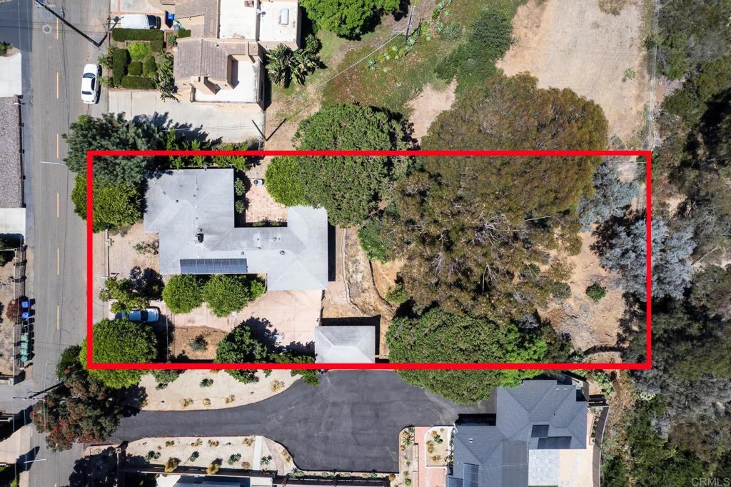 4340 Highland Drive Carlsbad, CA 92008 - Photo 2 of 28