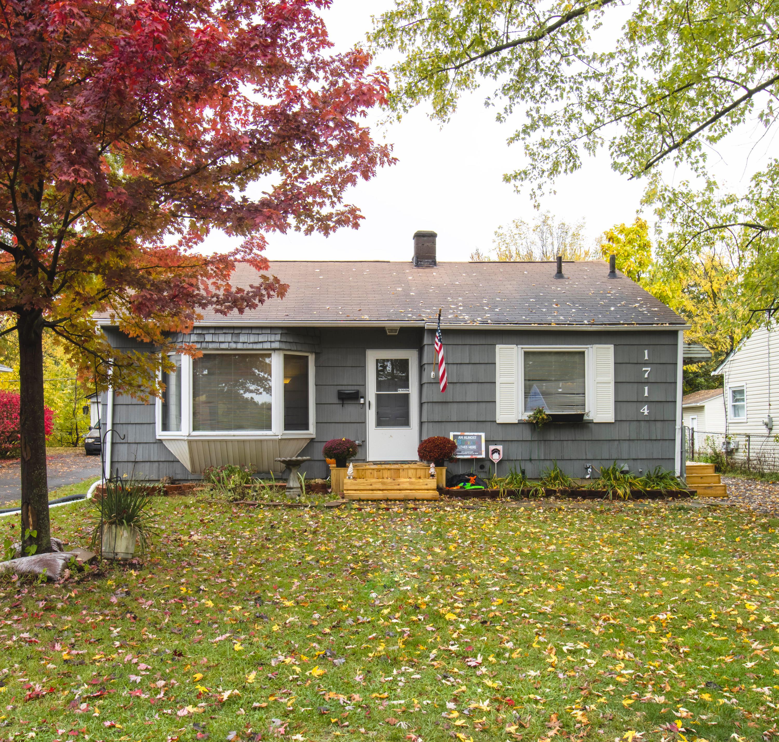 1714 Case Road Columbus, OH 43224 - Photo 1 of 32