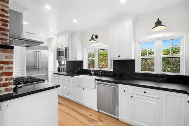 $3,680,000 | 615 Seaview Street, Laguna Beach, CA 92651