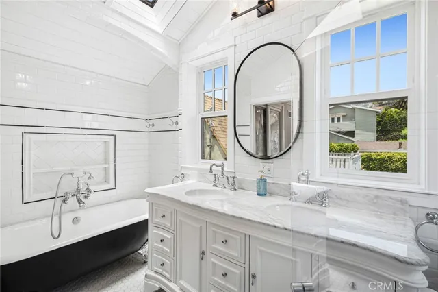 $3,680,000 | 615 Seaview Street, Laguna Beach, CA 92651