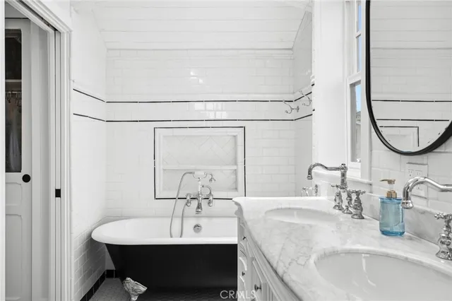 $3,680,000 | 615 Seaview Street, Laguna Beach, CA 92651